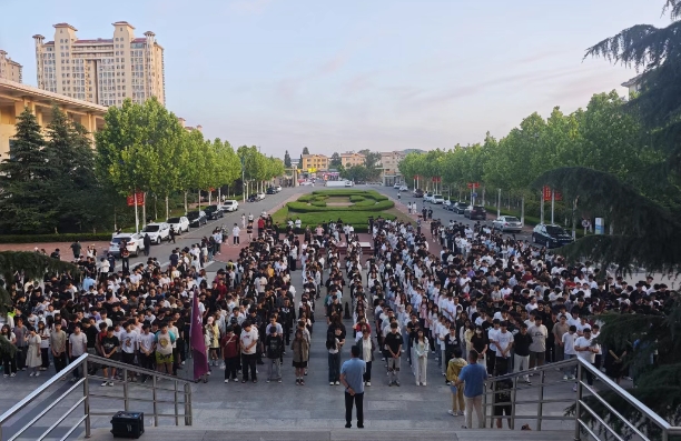 “一站式”学生社区 | 夜幕低垂练应急，